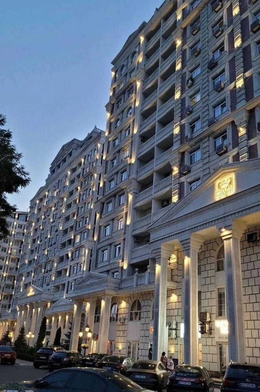 Sale of a one-bedroom apartment, New England Preston, 5 floors.