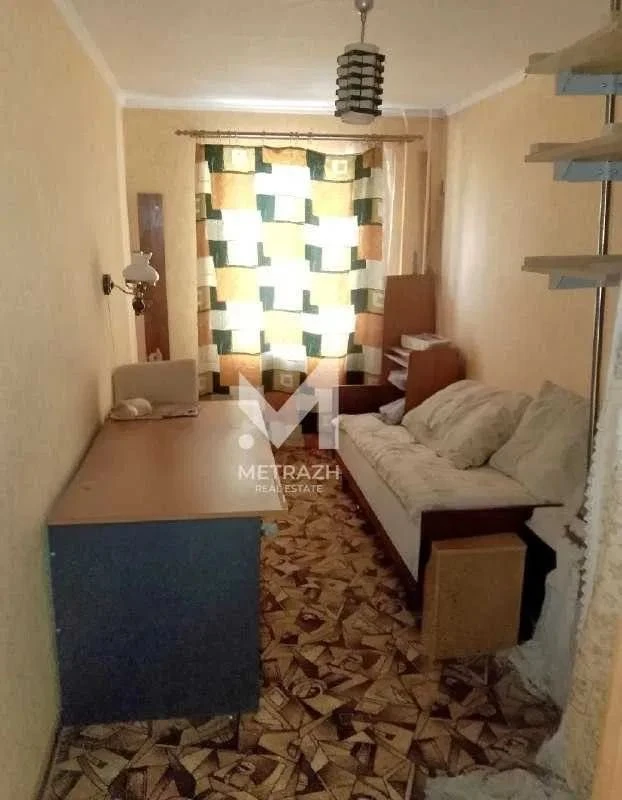 Продам 3-кімнатну квартиру, вул. 23 Августа, метро «23 Августа»