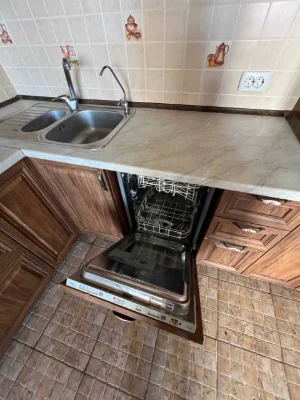 Продам 3х ком квартиру  на Заболотного/Сахарова