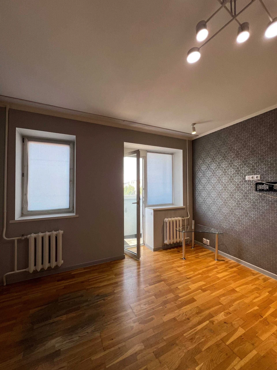 Продам 3х ком квартиру  на Заболотного/Сахарова