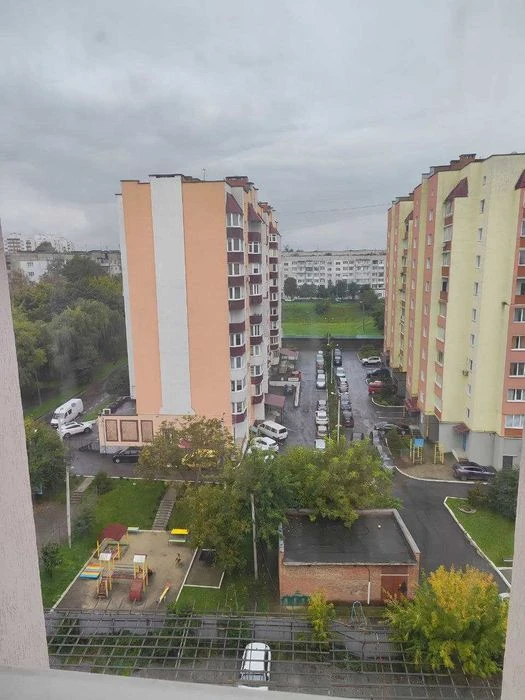 Продаж здана новобудова 3 кімнатна квартира  Н