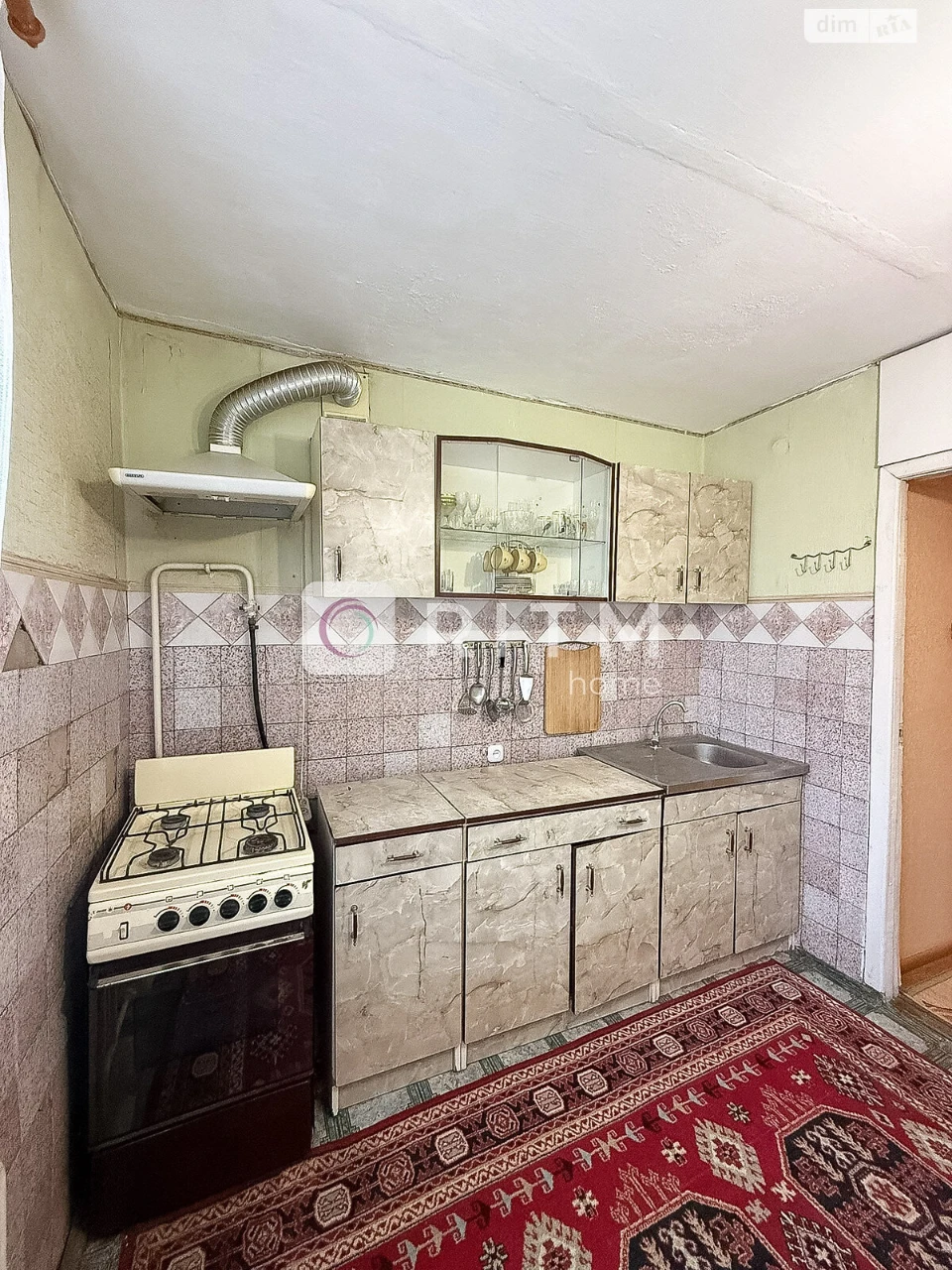 Sale of Apartment, Gushta