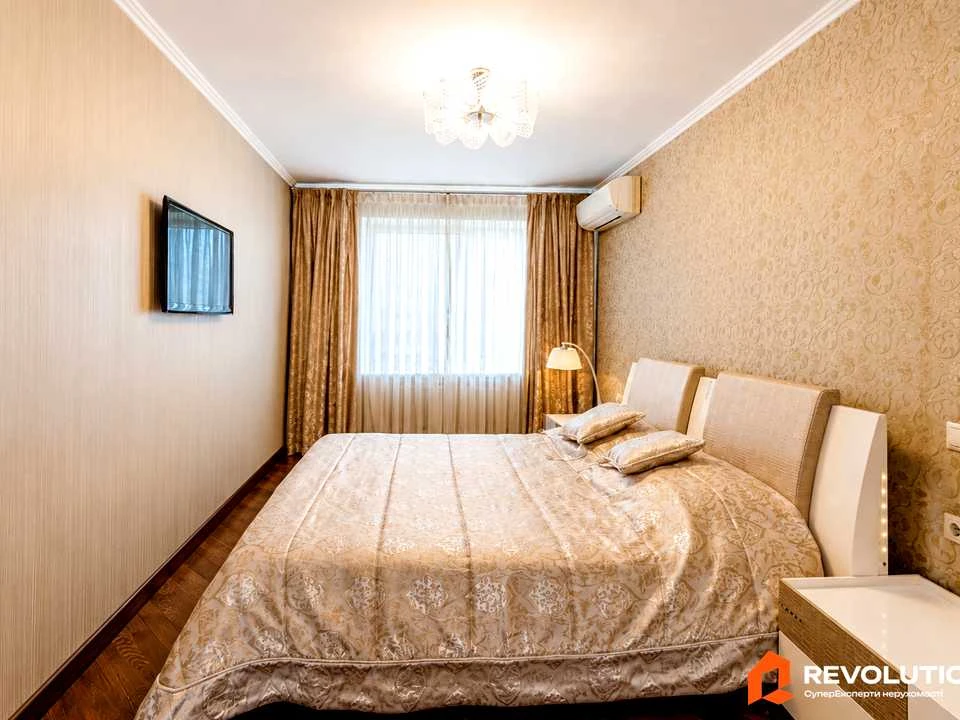 Apartment. Levka Luk'yanenko Street, Kyiv.