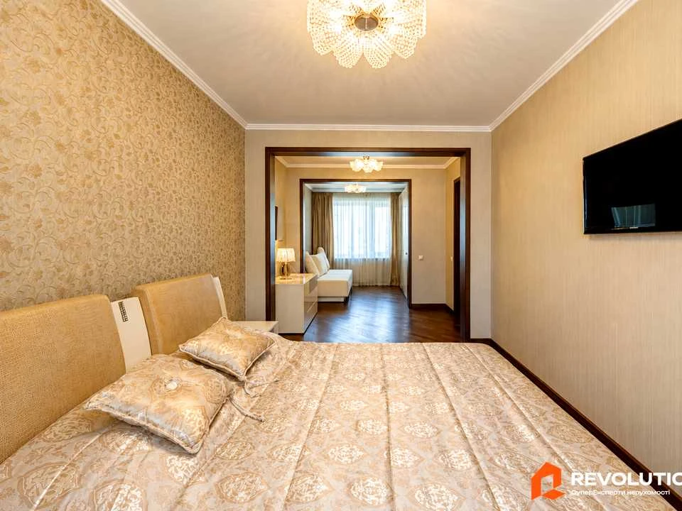 Apartment. Levka Luk'yanenko Street, Kyiv.