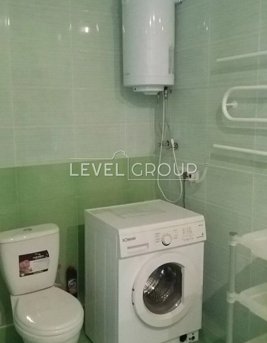 Sale of a 2-bedroom apartment in the "Bogatyrs'kyi" residential complex in Obolon –