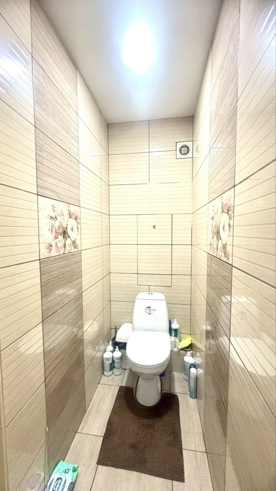 Sale of a 4-room apartment on Nezalezhnosti Street (Titova) in Dnipro.