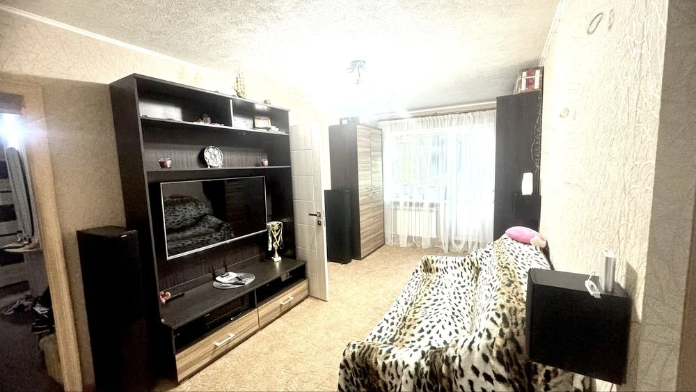 Sale of a 4-room apartment on Nezalezhnosti Street (Titova) in Dnipro.