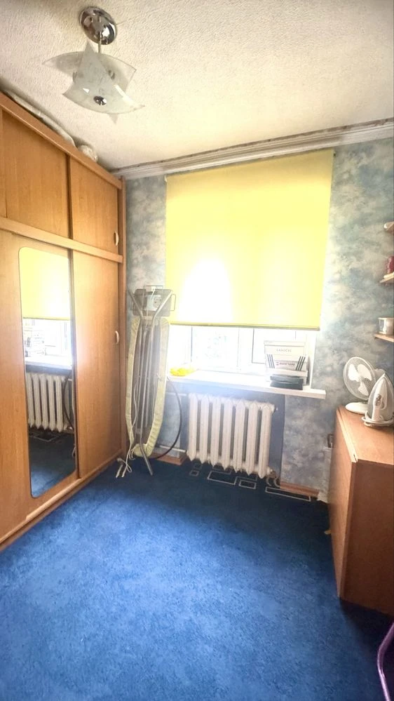 Sale of a 4-room apartment on Nezalezhnosti Street (Titova) in Dnipro.