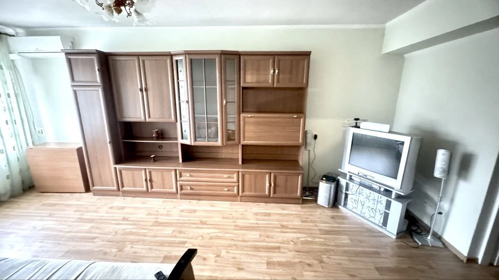 For sale 3-room apartment in a multi-story building on Yangel in Dnipro