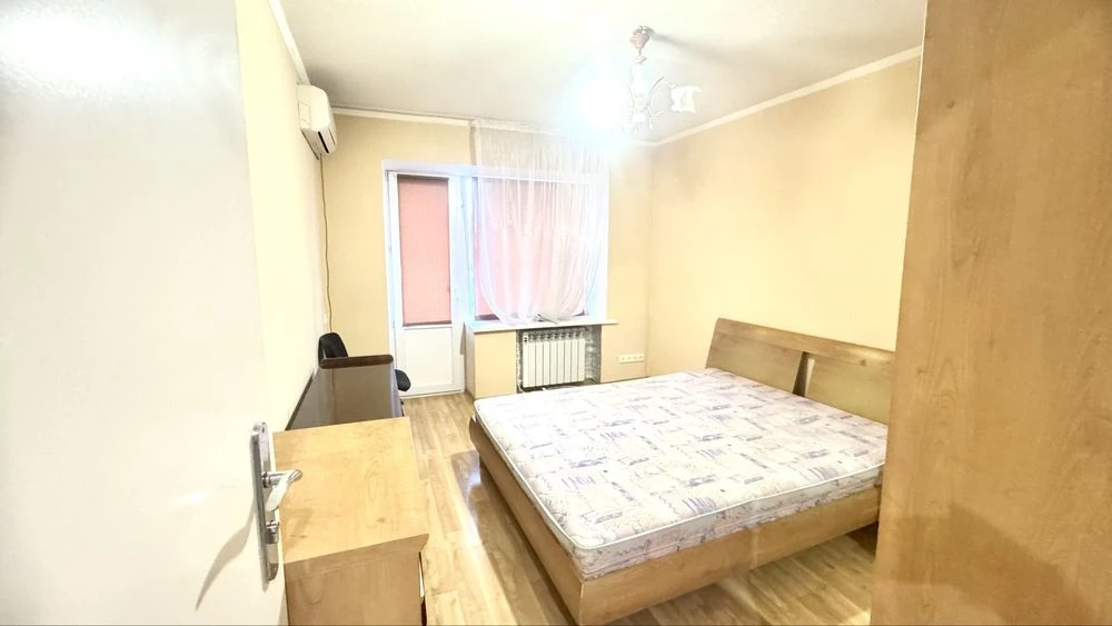 For sale 3-room apartment in a multi-story building on Yangel in Dnipro