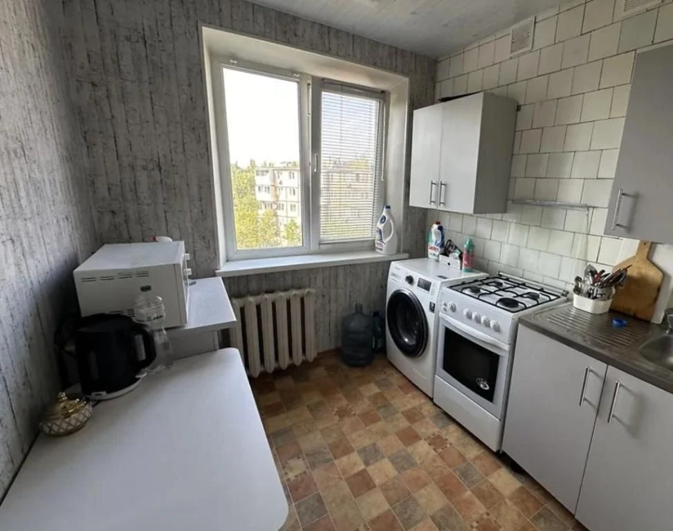 Продается 3-комнатная квартира в районе Богдана Хмельницкого