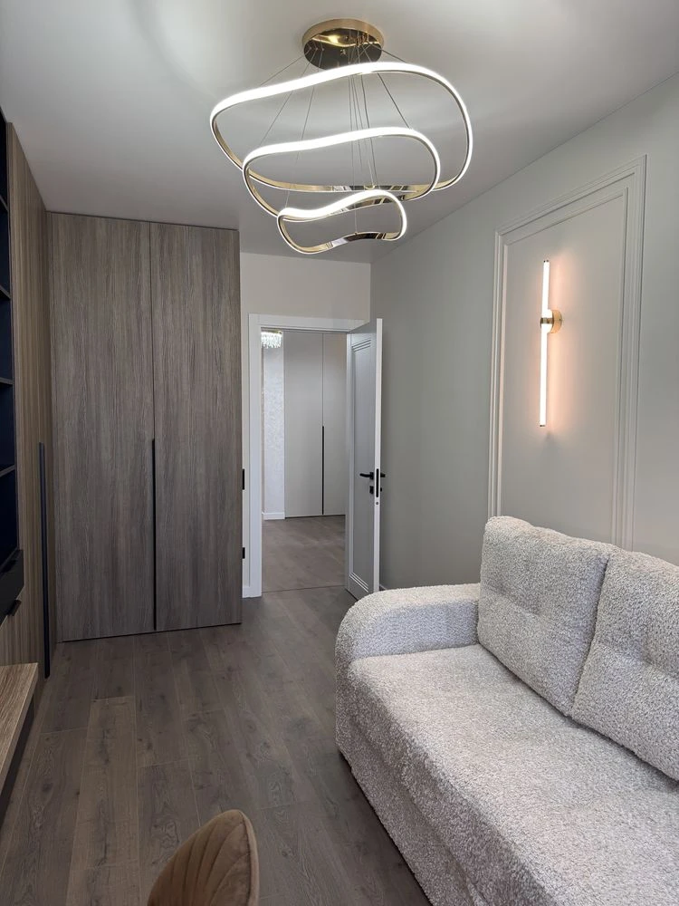 Ready-to-move-in 3-bedroom apartment