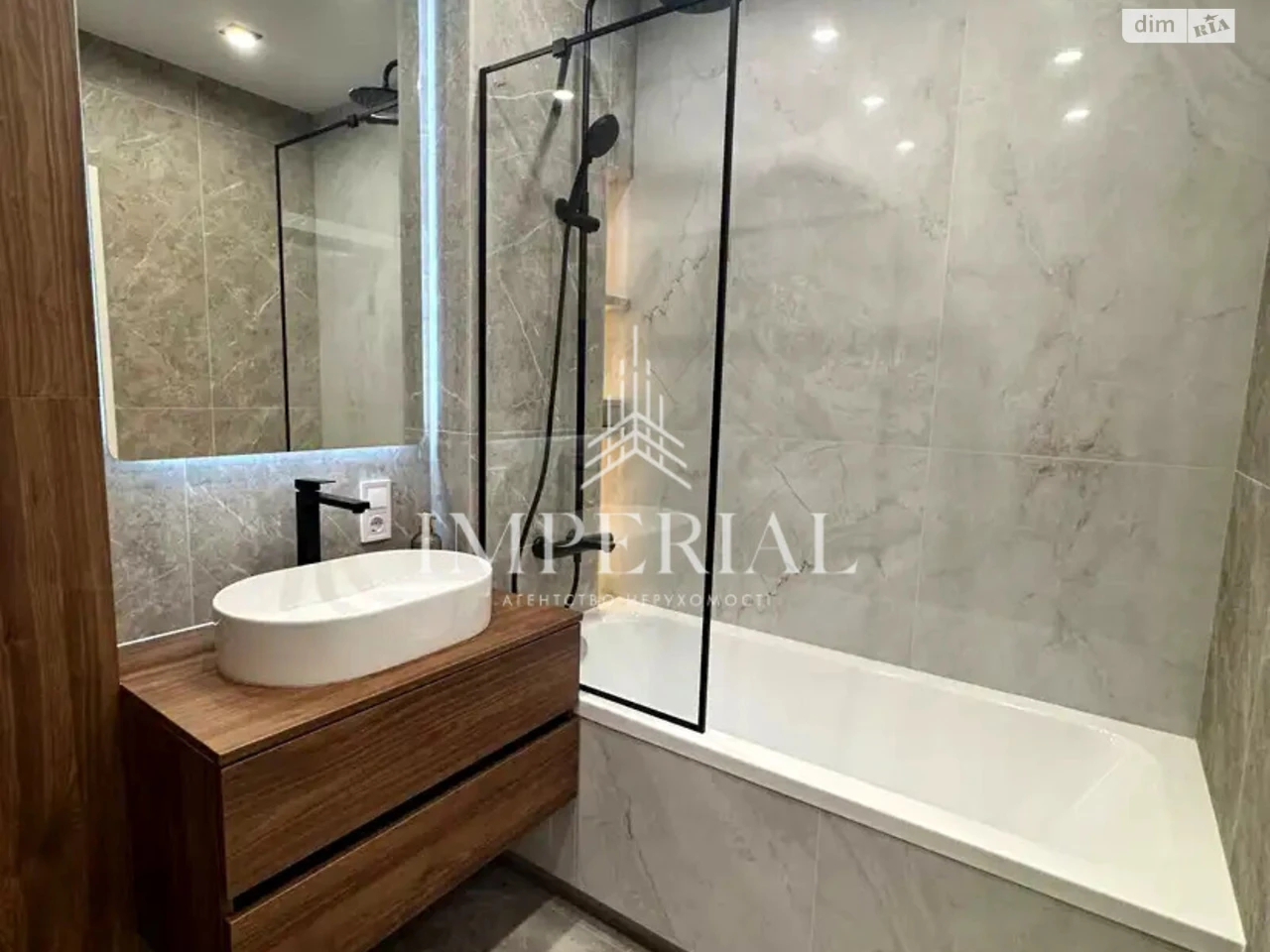 Long-Term Rental Apartment Podilsky