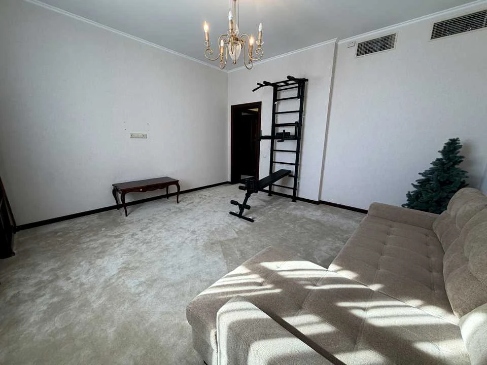 Apartment. Akademika Filatov Street, Kyiv