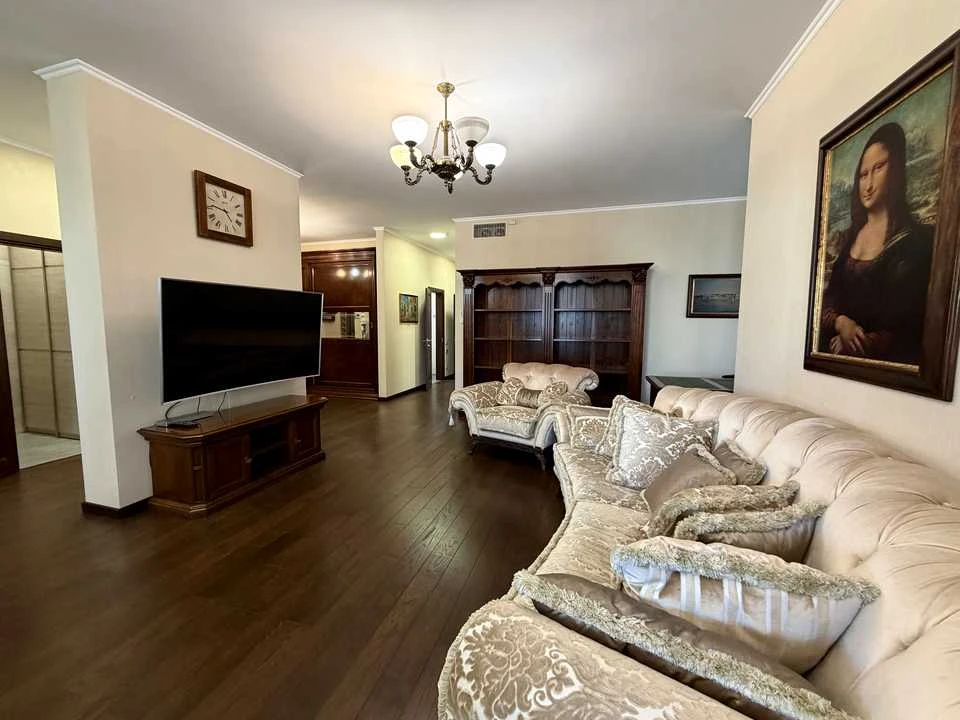 Apartment. Akademika Filatov Street, Kyiv