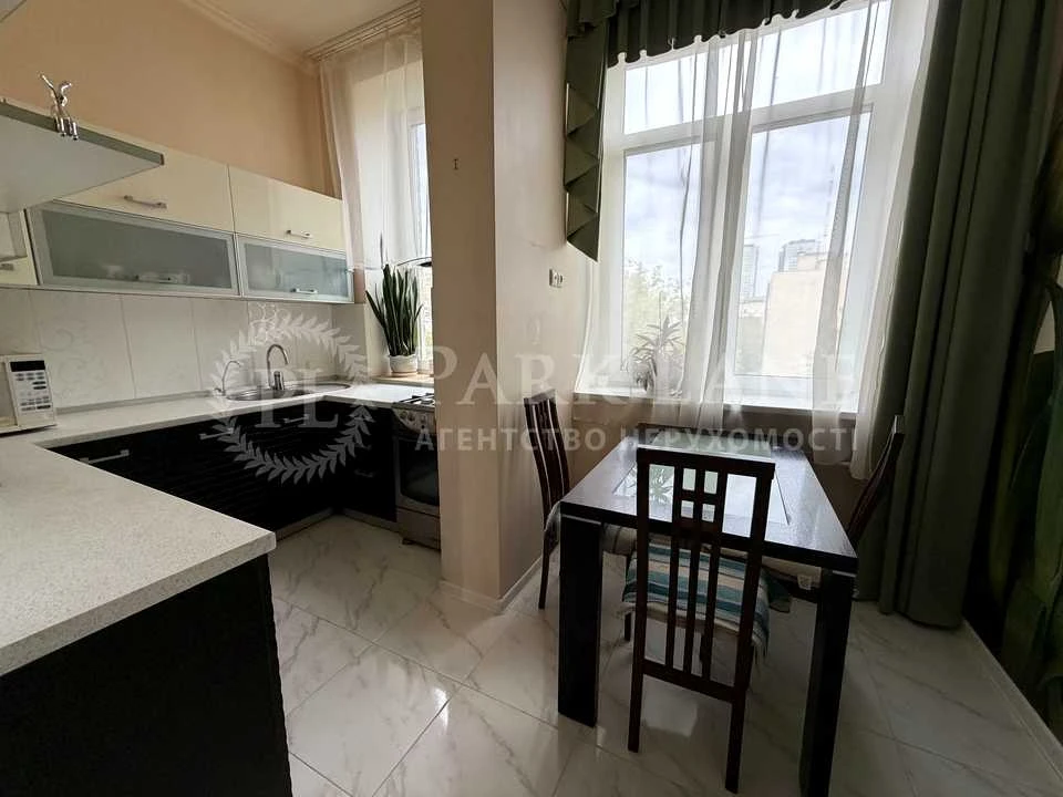 Apartment. Yezy Gedroyts Street, Kyiv