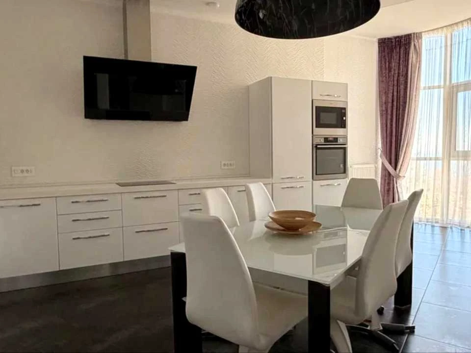 Apartment. Odesa, Hetman Sahaidakho Bullevard.