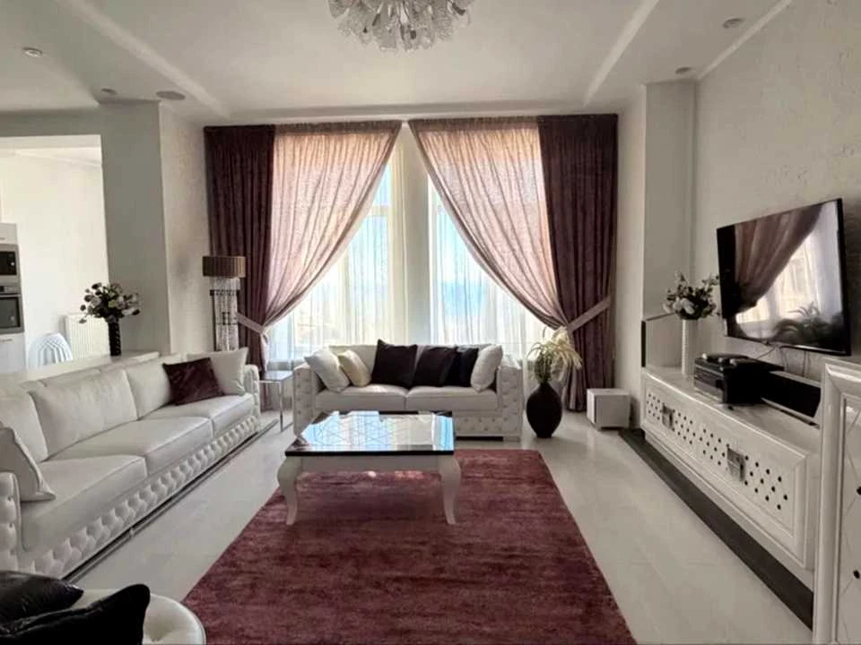 Apartment. Odesa, Hetman Sahaidakho Bullevard.