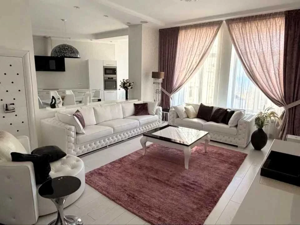 Apartment. Odesa, Hetman Sahaidakho Bullevard.