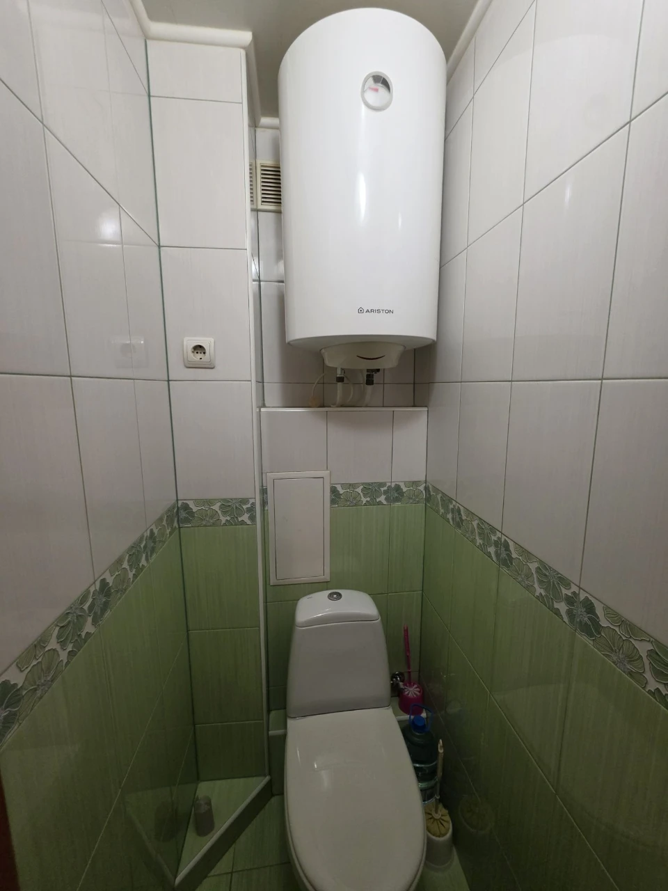 Sale of a 2-bedroom apartment on вул. Simonenka - Cozy, warm