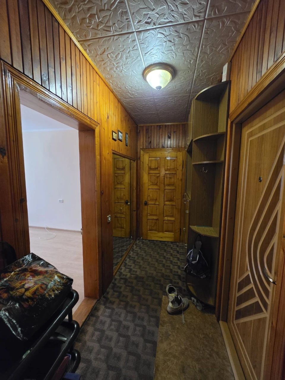 Sale of a 2-bedroom apartment on вул. Simonenka - Cozy, warm