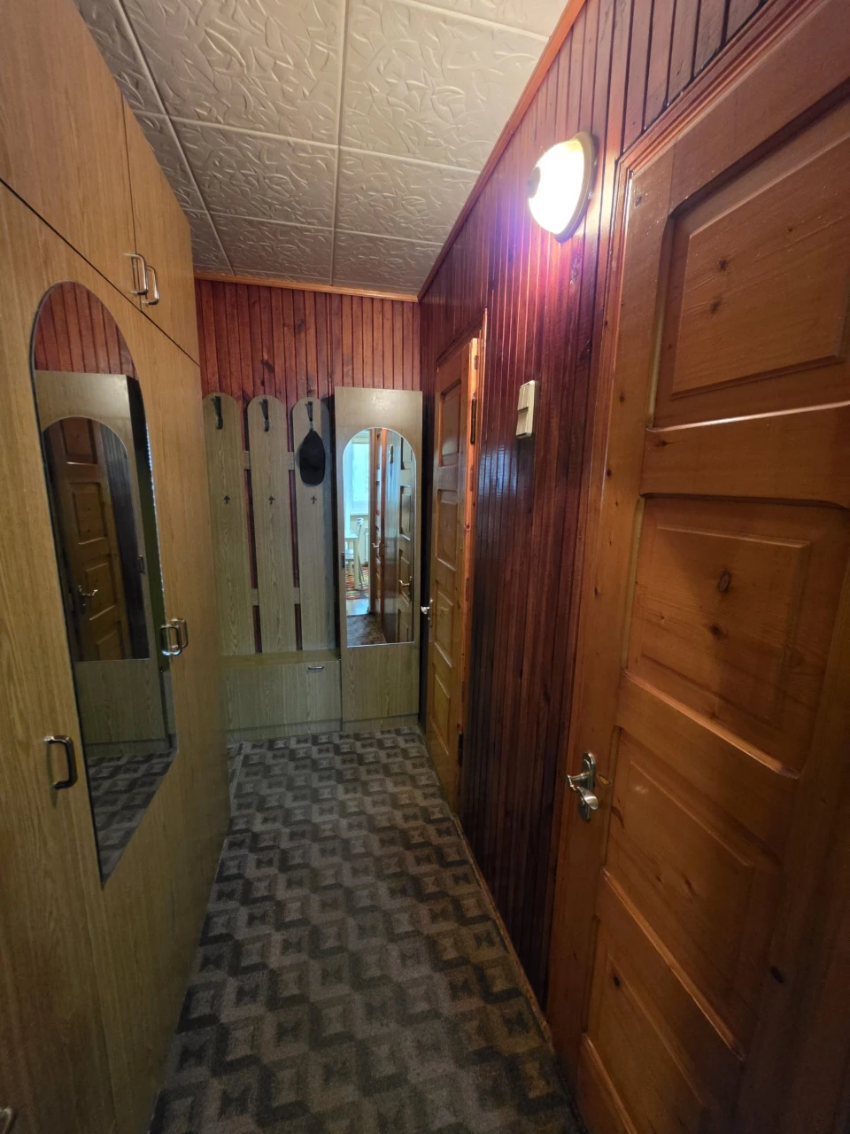 Sale of a 2-bedroom apartment on вул. Simonenka - Cozy, warm