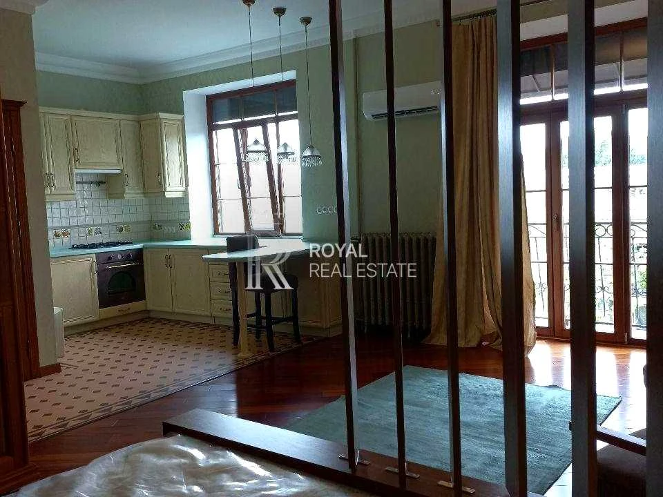 Apartment. Kyiv, Tsitadelna Street