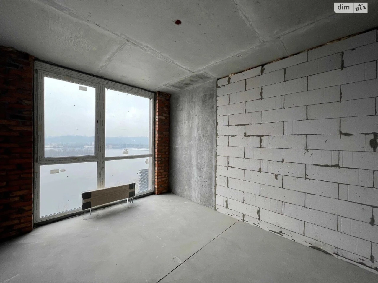 Apartment for Sale – Dniprovska Naberezhna 15K