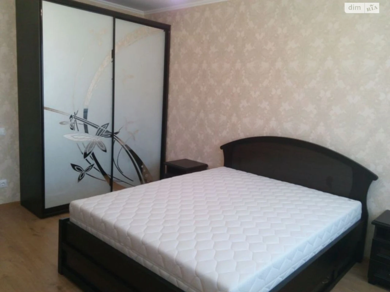 Long-Term Rental Apartment Holosiiv