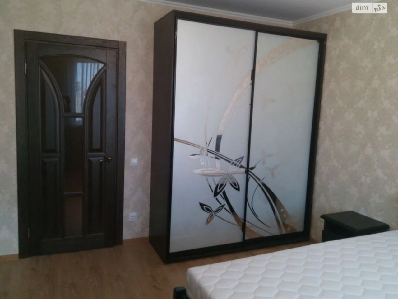 Long-Term Rental Apartment Holosiiv