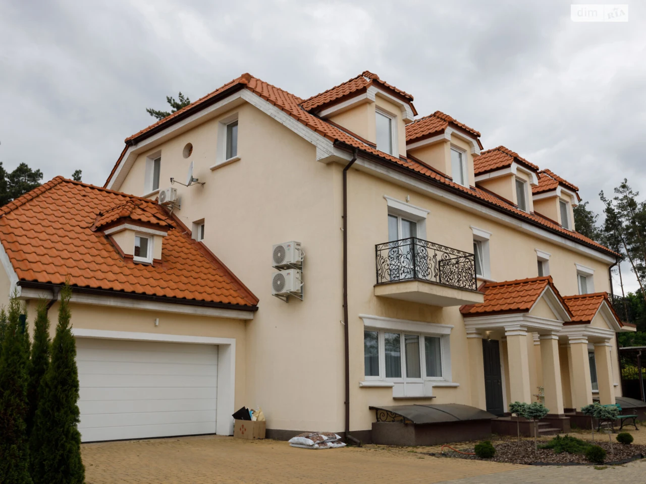 House for Sale - Holosiiv