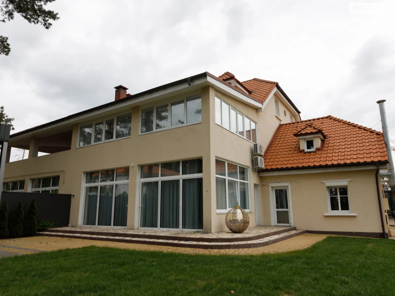 House for Sale - Holosiiv