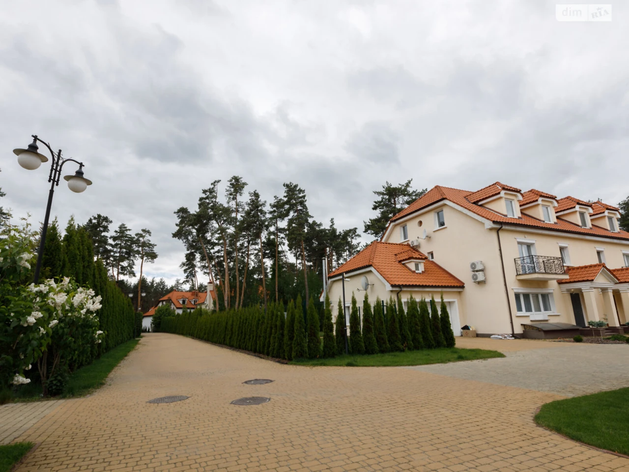 House for Sale - Holosiiv