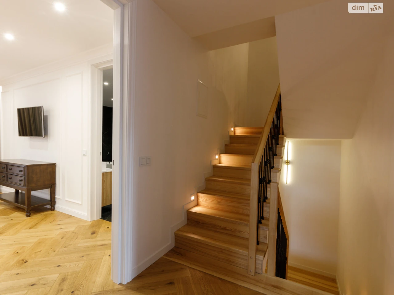 House for Sale - Holosiiv