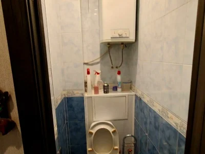 Rent 4-room apartment 73 m² on the 8th floor.