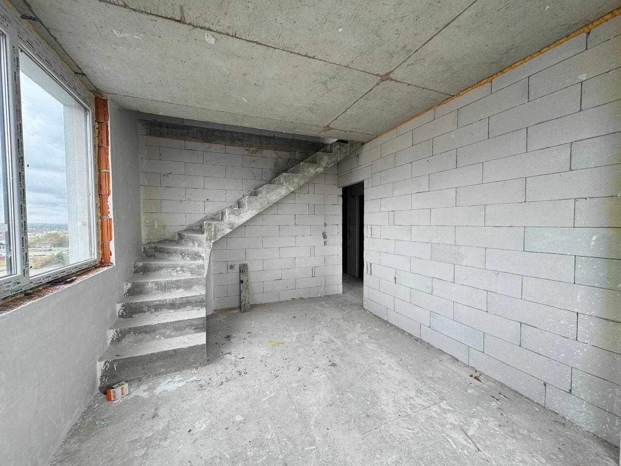 Spacious two-level apartment 108 sq m! $590 per sq m