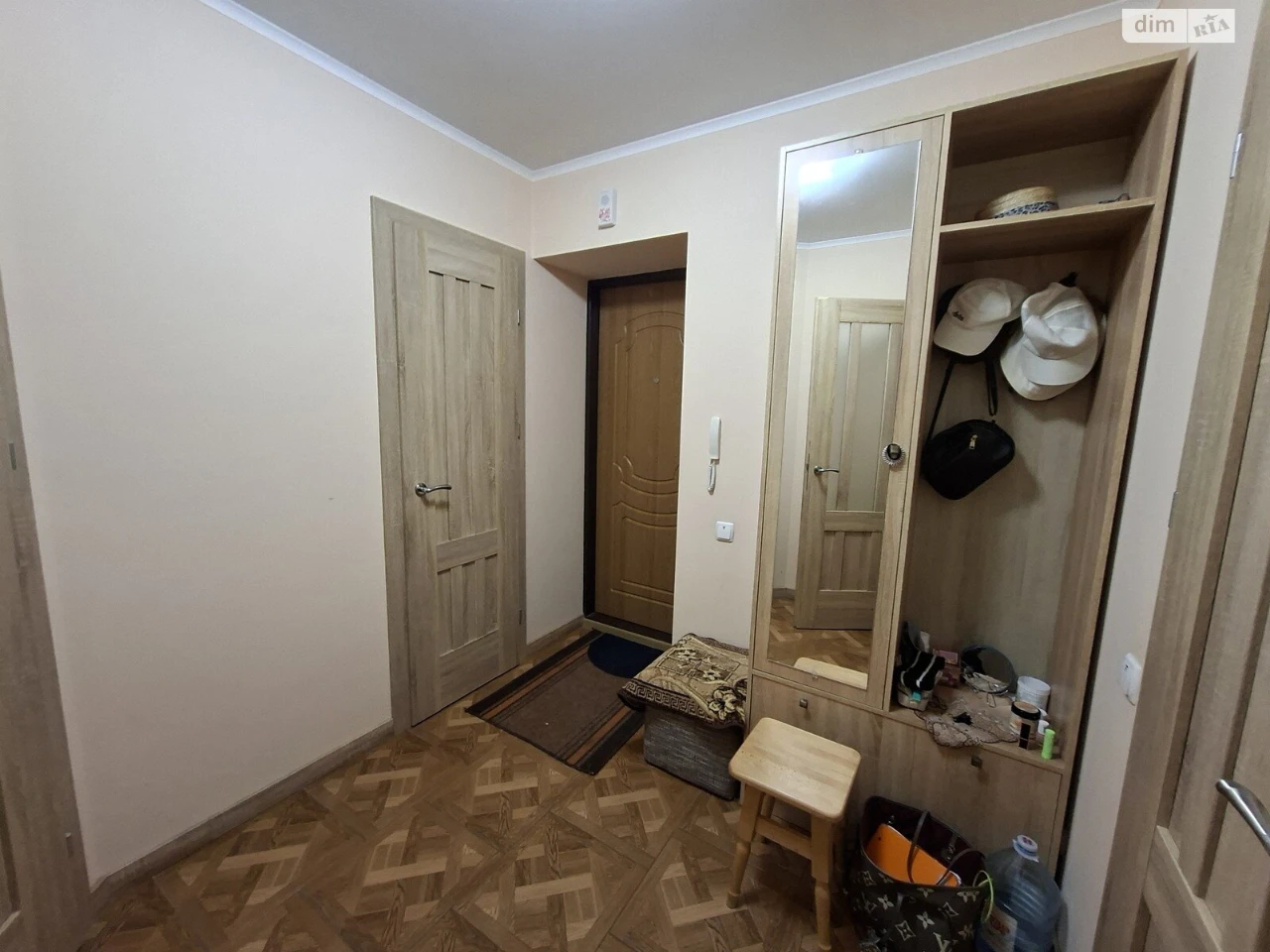 Apartment for Sale: Bam