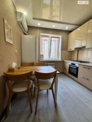 Long-Term Rental Apartment Troyeshchyna
