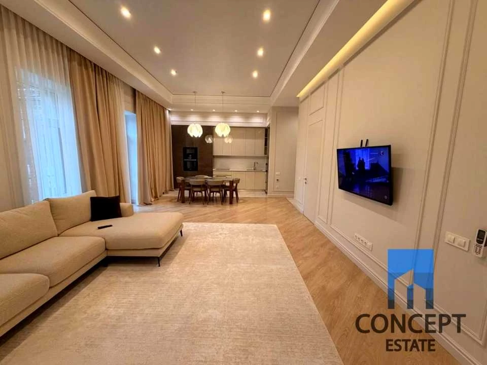 Квартира. Дніпро, Соборна площа