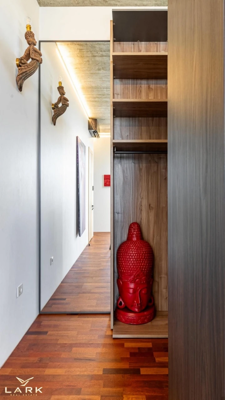 Exclusive penthouse with terrace for sale in the AuRoom complex | Center