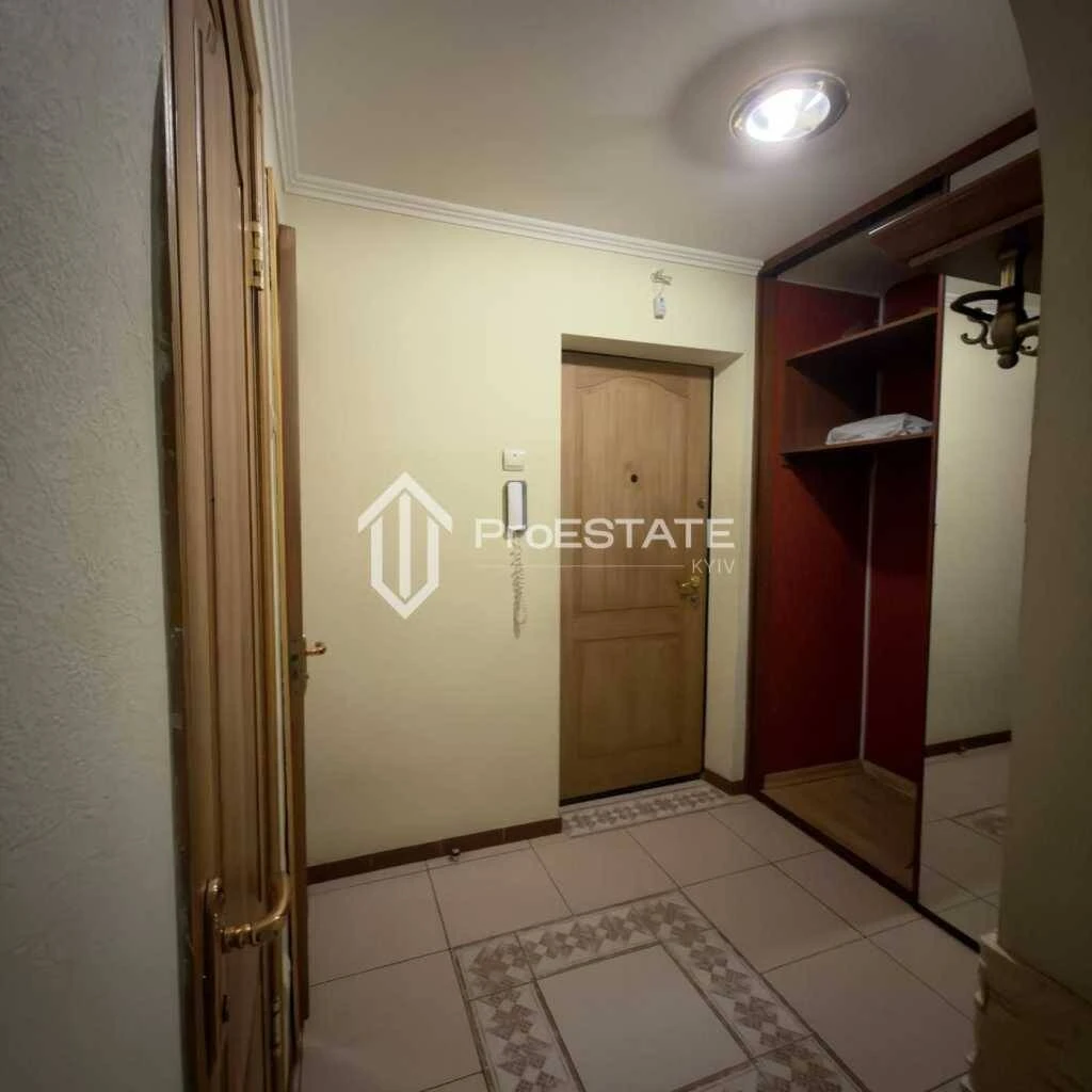 Продається 2-кімнатна квартира, Київ, Братиславська вулиця, 7