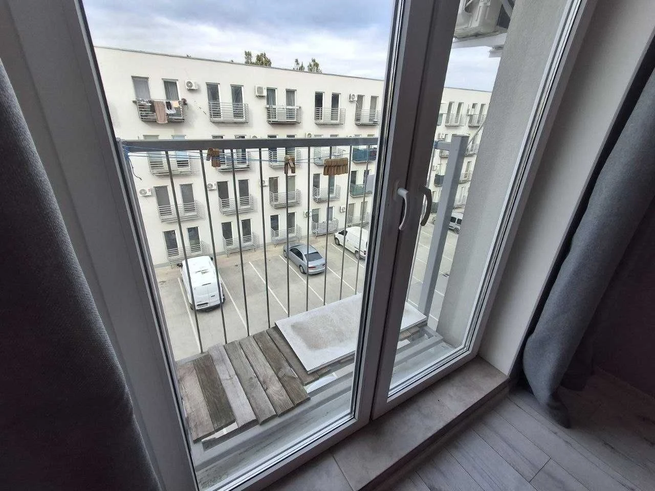 Продажа 1-комнатной квартиры в ЖК "Золотые стовпы"