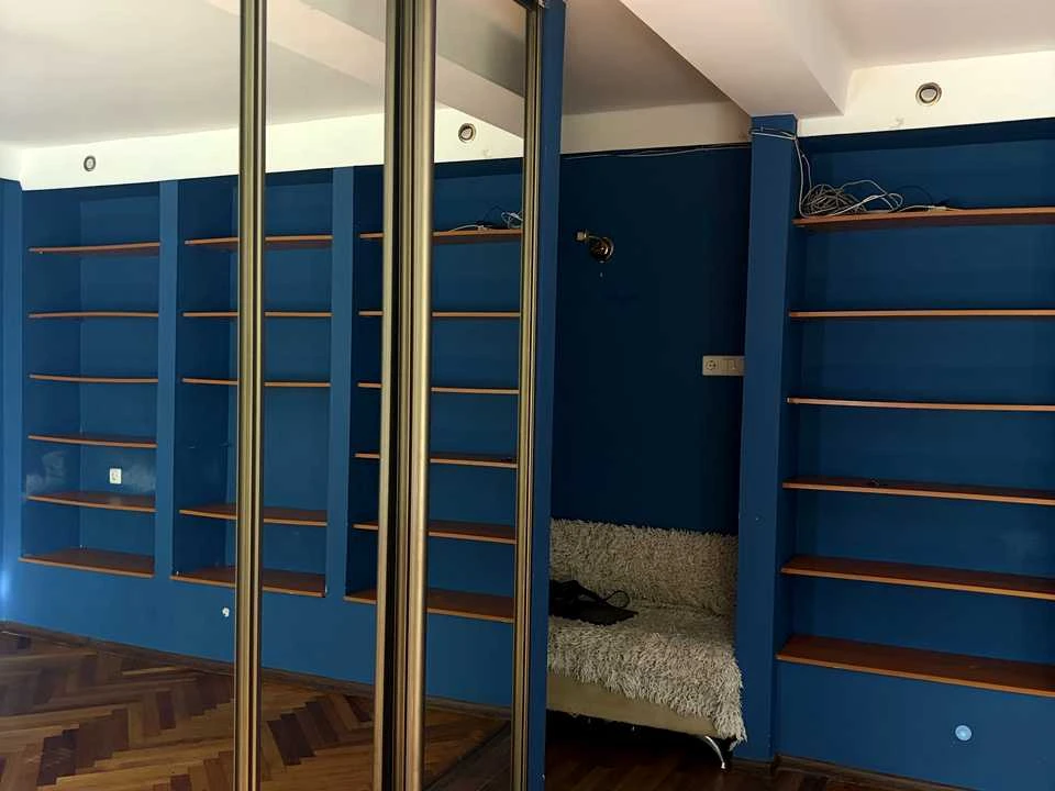Apartment. Ivan Vykhovsky Street, Kyiv