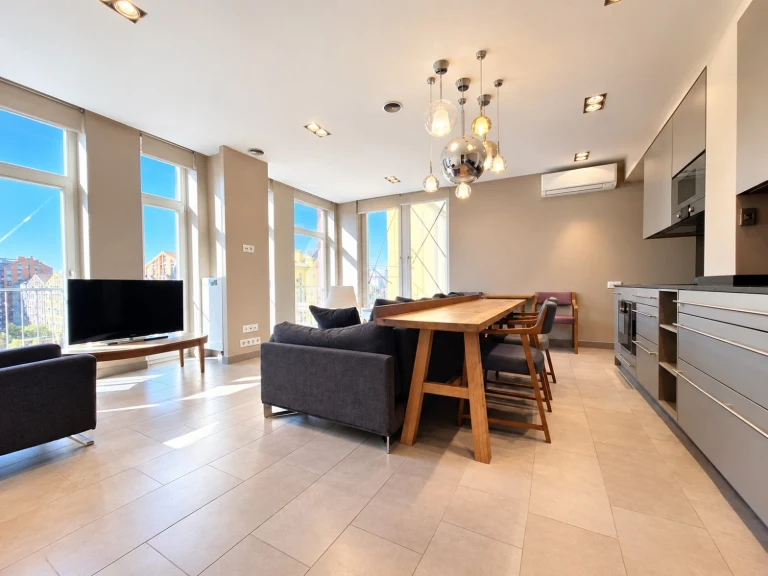 Оренда 2-кімнатної квартири 160 м², Регенераторна вул., 4, к