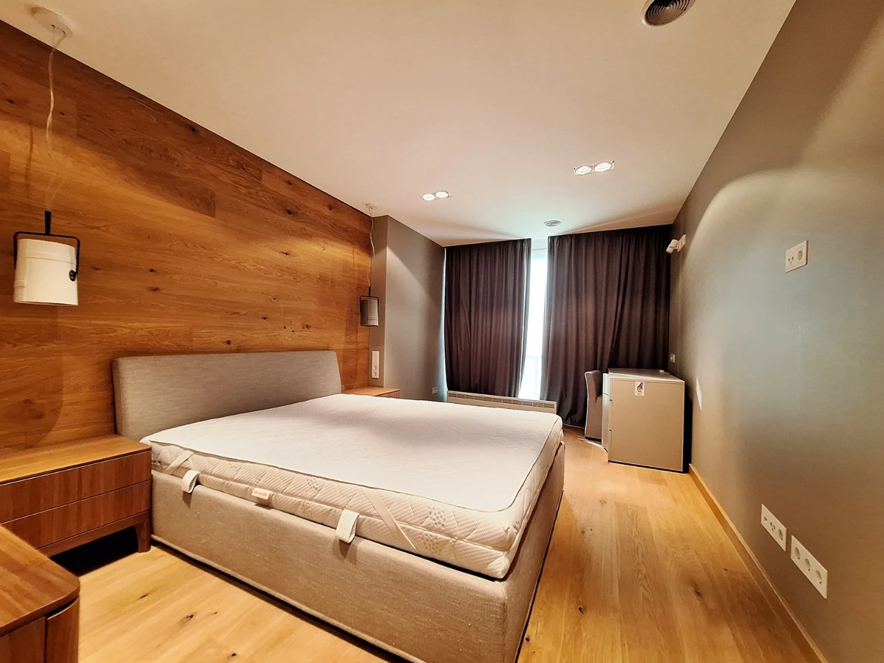 Оренда 2-кімнатної квартири 160 м², Регенераторна вул., 4, к