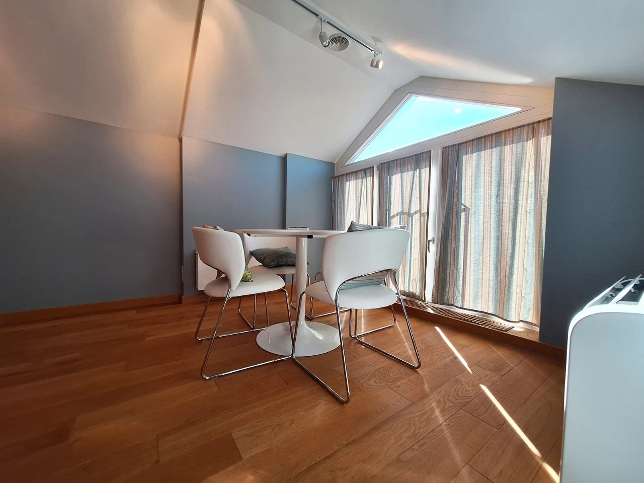 Оренда 2-кімнатної квартири 160 м², Регенераторна вул., 4, к