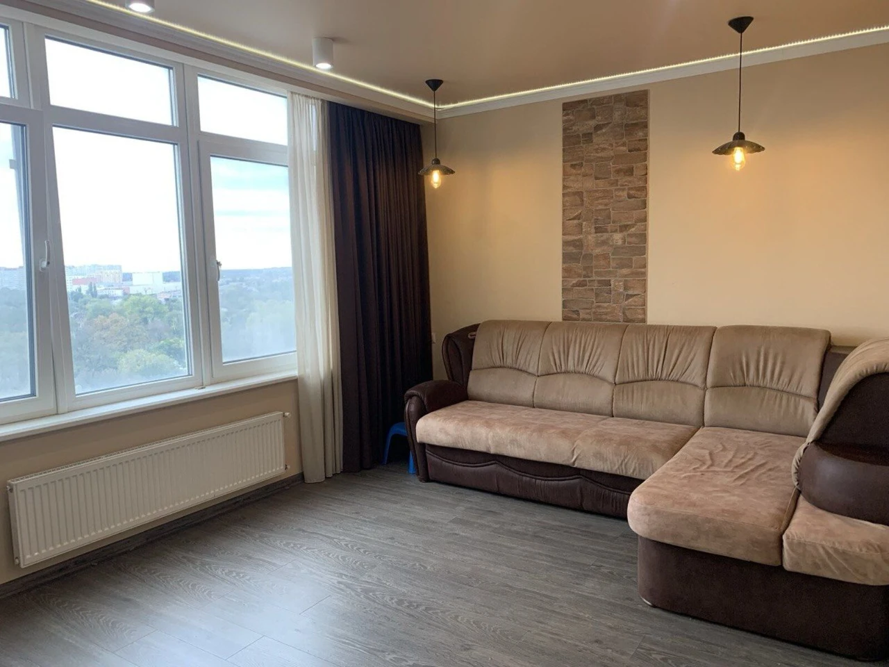 Продаж квартири з видом, 3 кімнати, 71.9 м² в ЖК