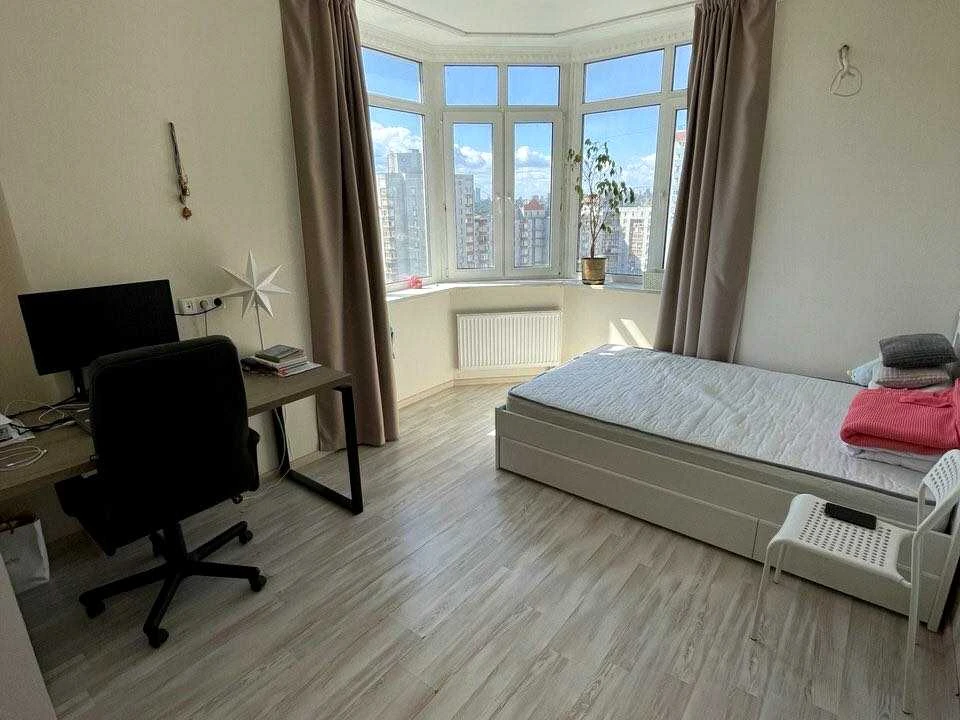 Apartment. Large Китаївська Street, Kyiv