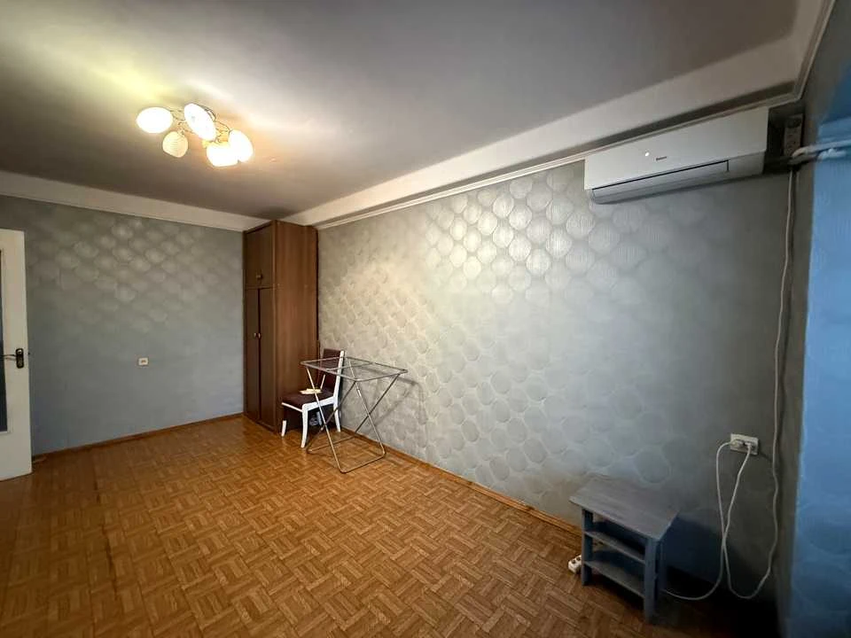 Apartment. Kyiv, Heroes of Azov Street.