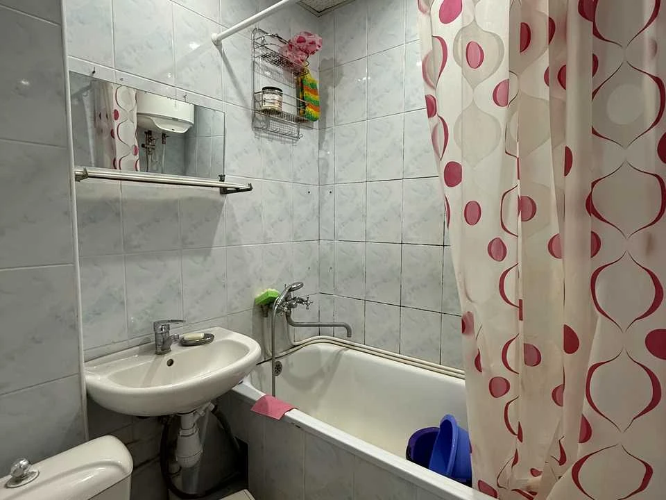 Apartment. Kyiv, Heroes of Azov Street.